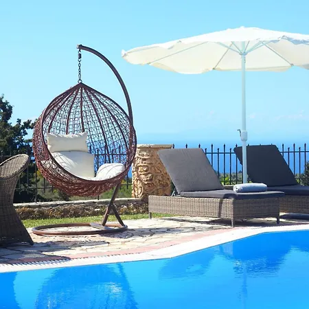 펜션 Fuer 6 Personen Und 2 In Lefkada Tsoukaládhes