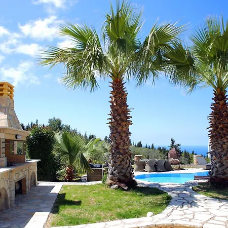 Fuer 6 Personen Und 2 In Lefkada Tsoukaládhes
