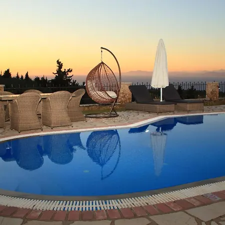 Fuer 6 Personen Und 2 In Lefkada * Tsoukaládhes