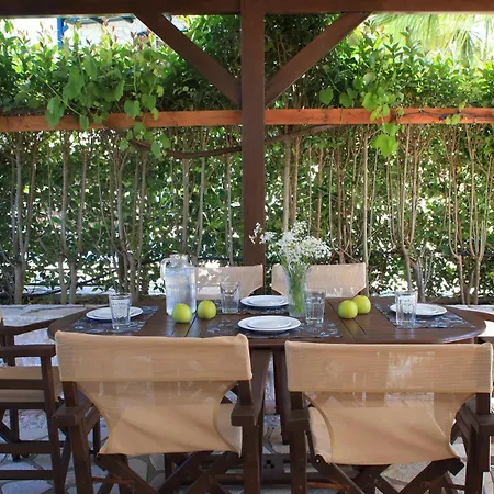Fuer 6 Personen Und 2 In Lefkada Ferienhaus *